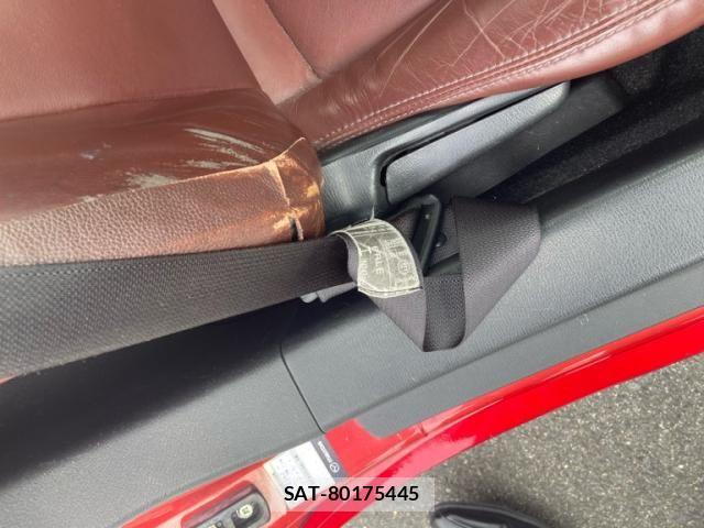 Mazda ROADSTER 2019-03 8132102-7
