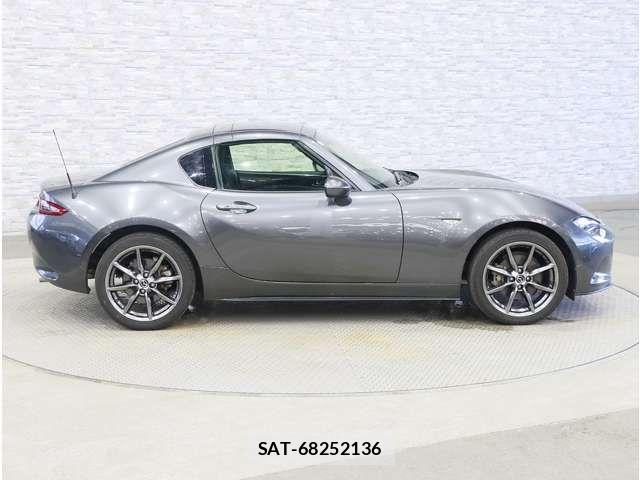 Mazda ROADSTER 2017-06 8146578-19