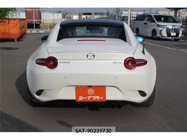 Mazda ROADSTER 2024-03 8209881-11