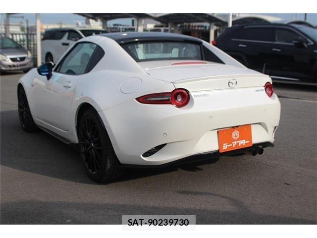 Mazda ROADSTER 2024-03 8209881-12