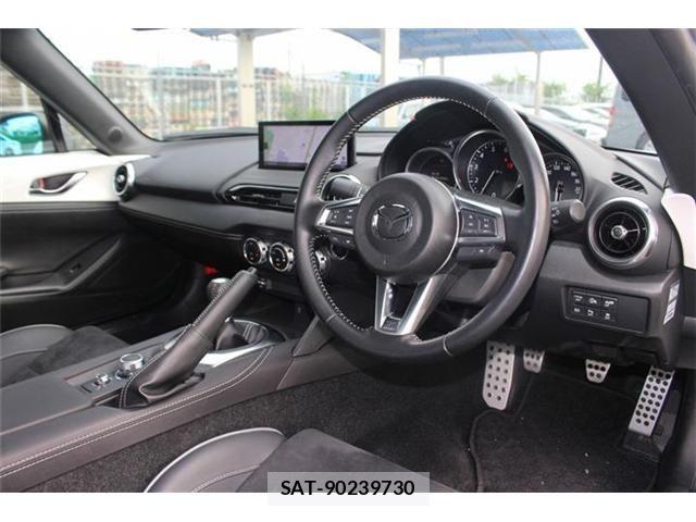 Mazda ROADSTER 2024-03 8209881-27