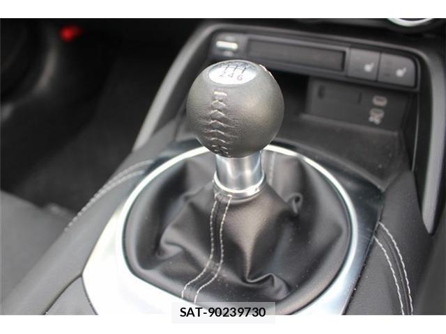 Mazda ROADSTER 2024-03 8209881-2