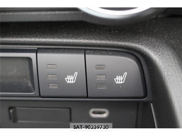 Mazda ROADSTER 2024-03 8209881-6