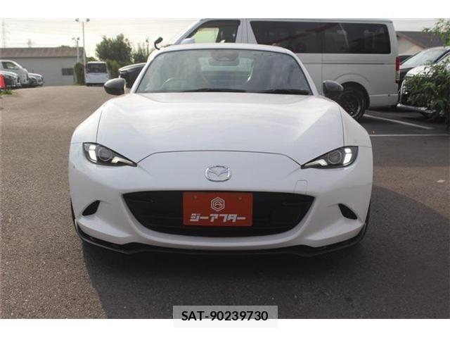 Mazda ROADSTER 2024-03 8209881-7