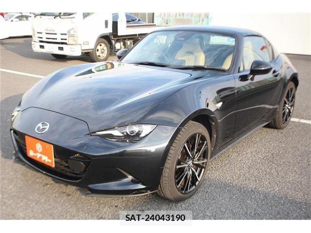 Mazda ROADSTER 2024-02 8209882-9