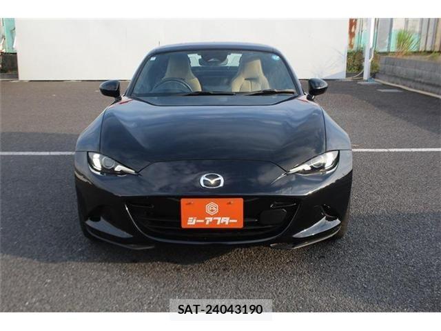 Mazda ROADSTER 2024-02 8209882-8