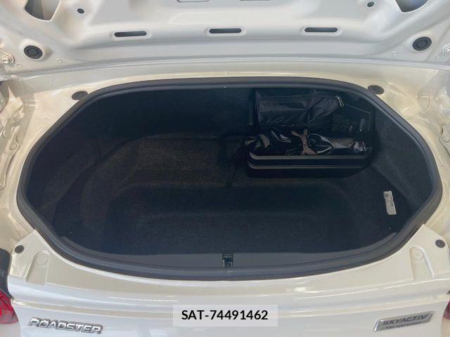 Mazda ROADSTER 2018-09 8368362-13
