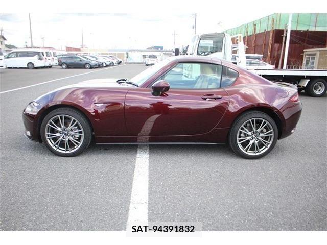 Mazda ROADSTER 2025-03 8458323-6