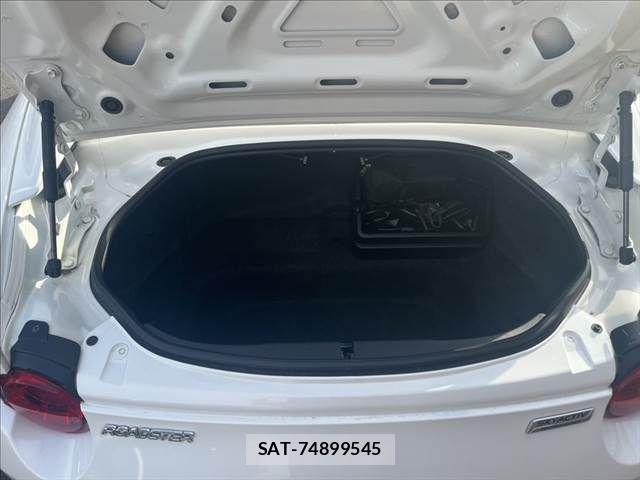 Mazda ROADSTER 2018-07 8666831-8