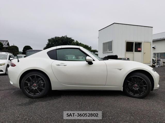 Mazda ROADSTER 2018-09 8881874-9