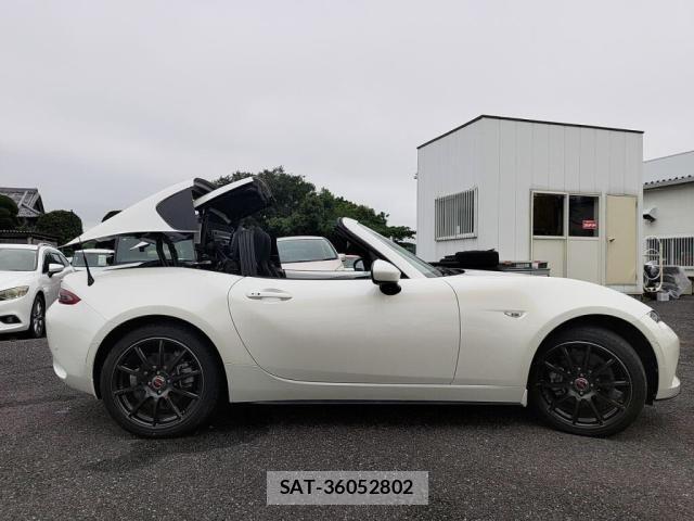 Mazda ROADSTER 2018-09 8881874-10