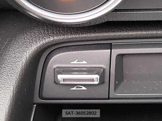 Mazda ROADSTER 2018-09 8881874-19