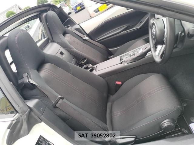 Mazda ROADSTER 2018-09 8881874-24