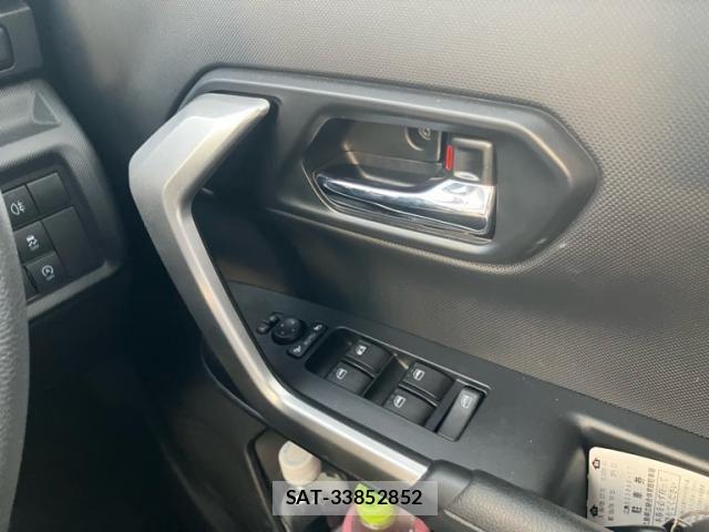 Daihatsu ROCKY 2023-09 7619586-19