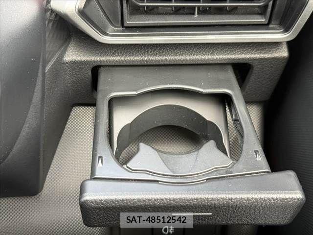 Daihatsu ROCKY 2020-01 8101605-28