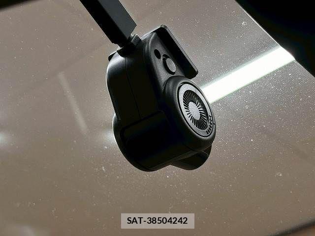 Daihatsu ROCKY 2023-11 8146579-7