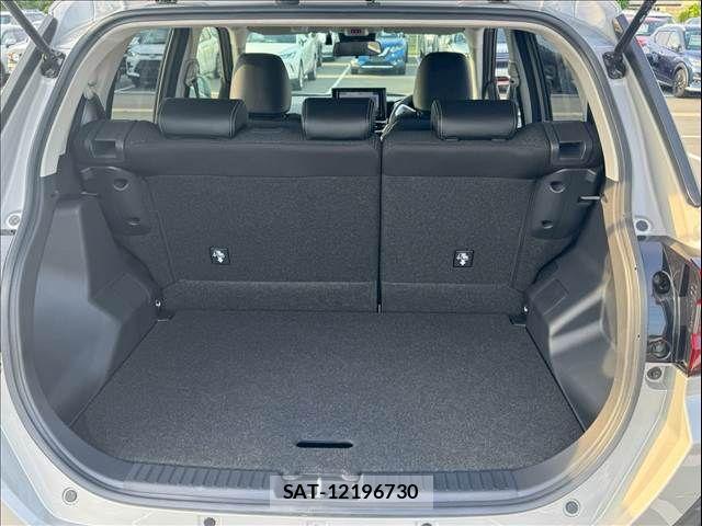 Daihatsu ROCKY 2024-12 8246528-12