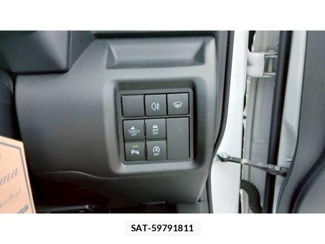 Daihatsu ROCKY 2021-07 7359611-12