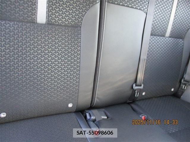 Daihatsu ROCKY 2025-10 8337660-17