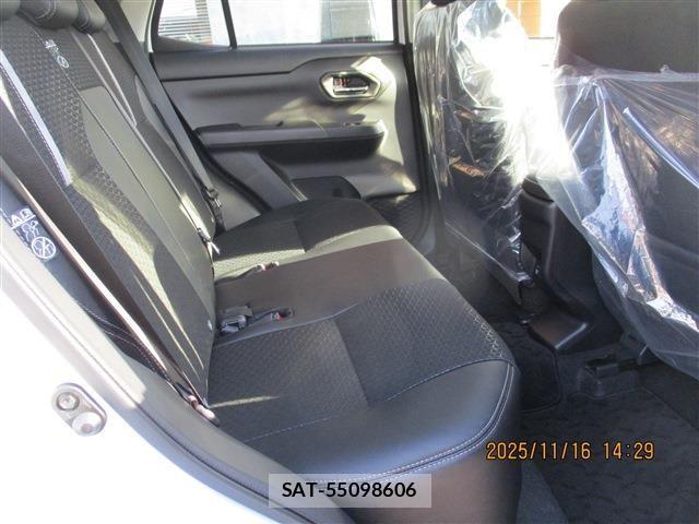 Daihatsu ROCKY 2025-10 8337660-6
