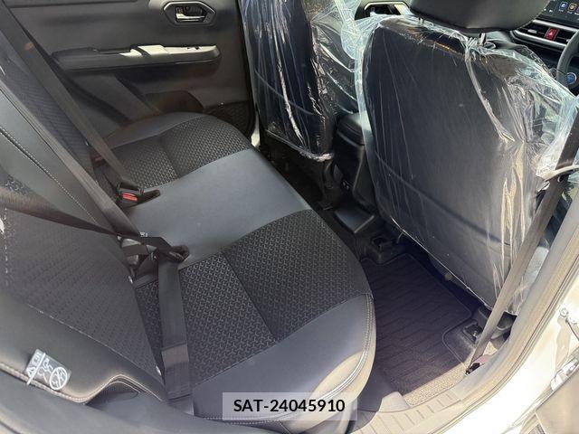 Daihatsu ROCKY 2026-04 7216477-18