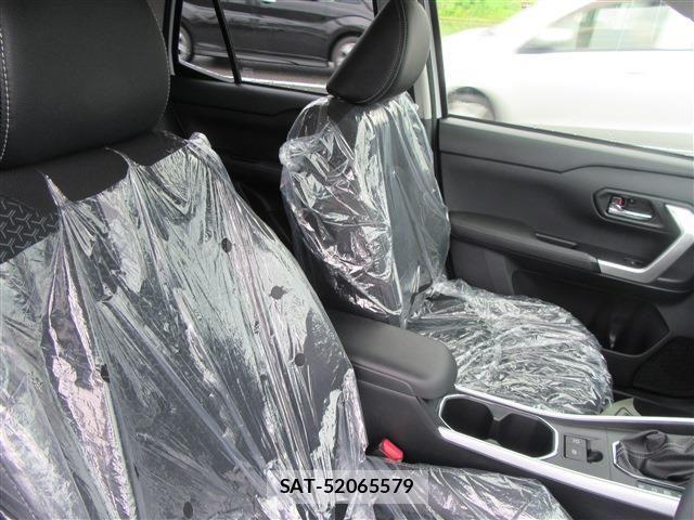 Daihatsu ROCKY 2026-06 7727966-6