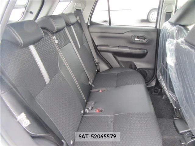 Daihatsu ROCKY 2026-06 7727966-7