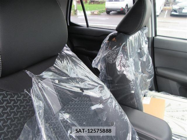 Daihatsu ROCKY 2026-06 7727963-6