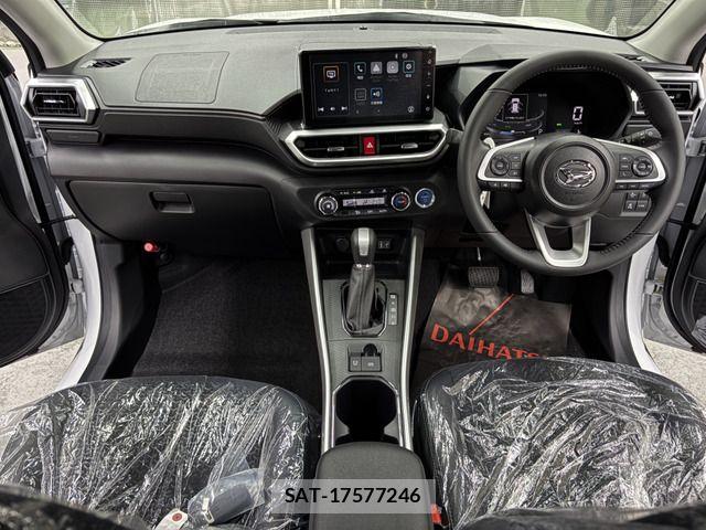 Daihatsu ROCKY 2026-07 8075374-6