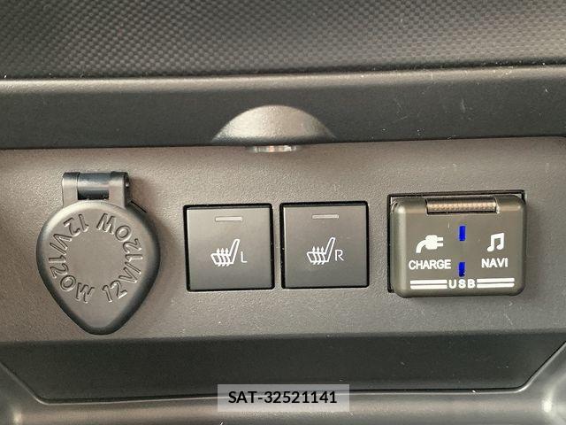 Daihatsu ROCKY 2022-01 8132112-13