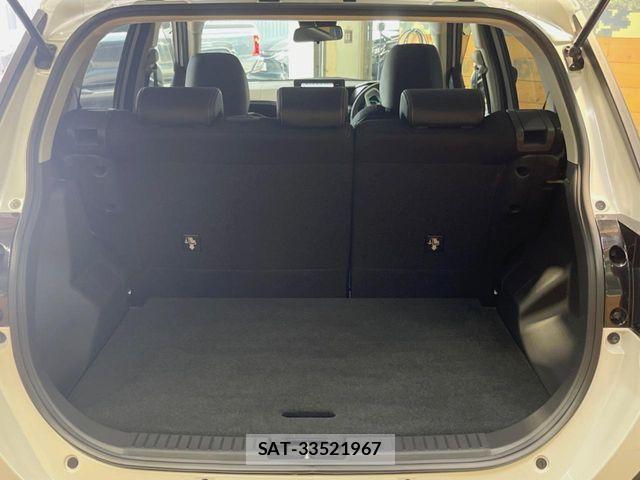 Daihatsu ROCKY 2021-11 8132108-9