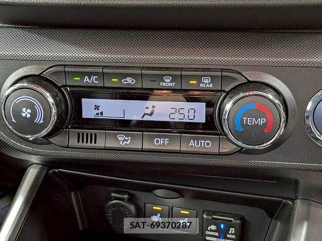 Daihatsu ROCKY 2022-09 8146581-11