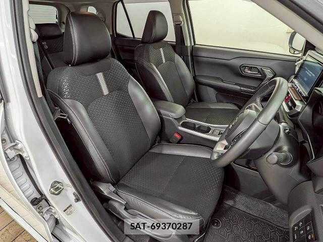 Daihatsu ROCKY 2022-09 8146581-4