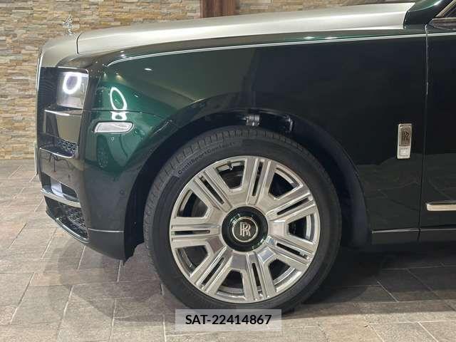 ROLLS-ROYCE CULLINAN 2019-04 521372-12