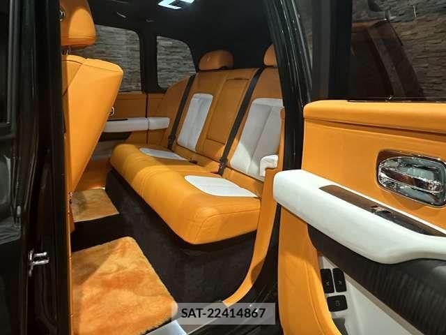 ROLLS-ROYCE CULLINAN 2019-04 521372-17