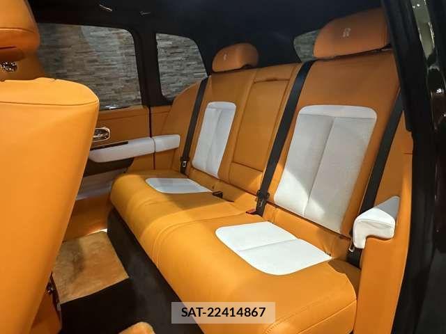 ROLLS-ROYCE CULLINAN 2019-04 521372-18