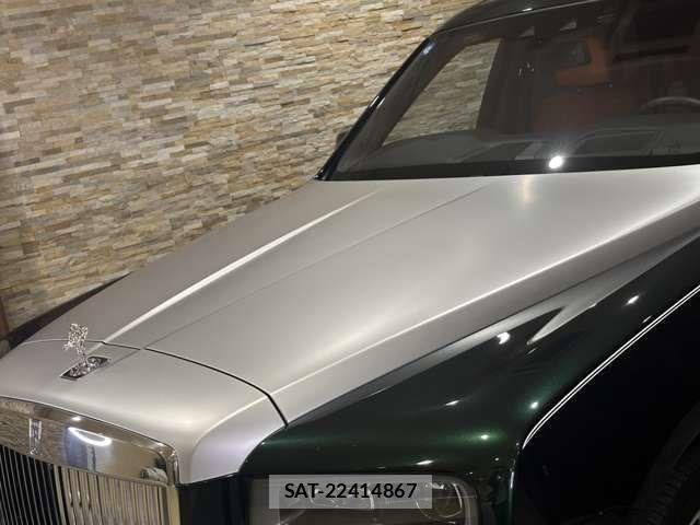 ROLLS-ROYCE CULLINAN 2019-04 521372-7