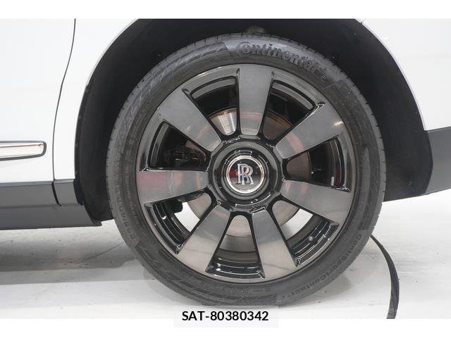 ROLLS-ROYCE CULLINAN 2022-05 7562751-9
