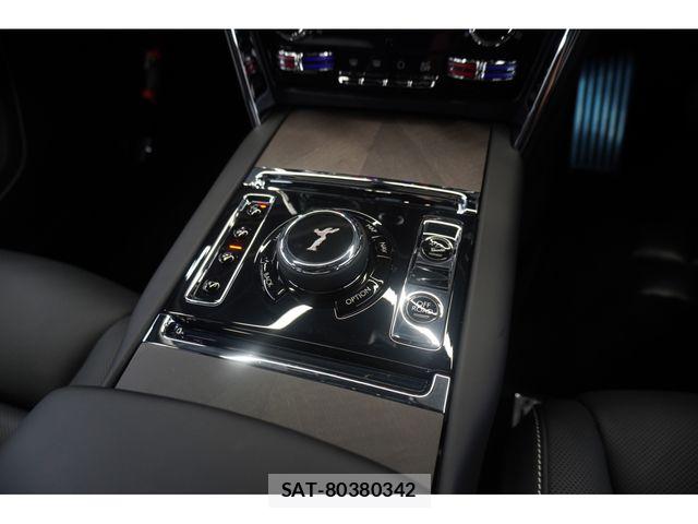 ROLLS-ROYCE CULLINAN 2022-05 7562751-19