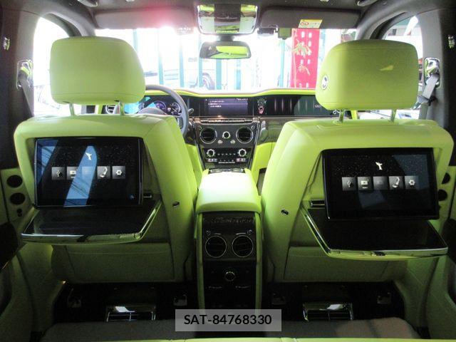ROLLS-ROYCE CULLINAN 2025-05 8209890-17