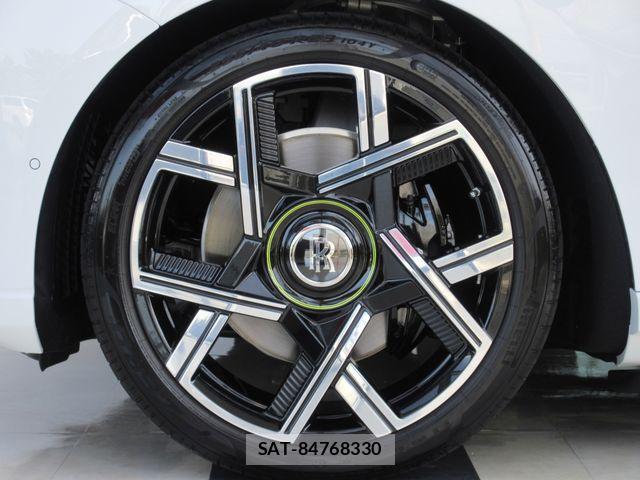 ROLLS-ROYCE CULLINAN 2025-05 8209890-5
