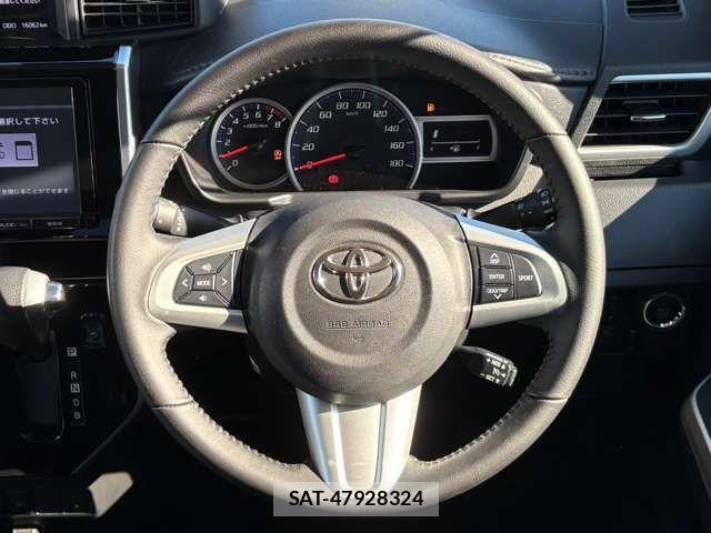 Toyota ROOMY 2018-05 526056-8