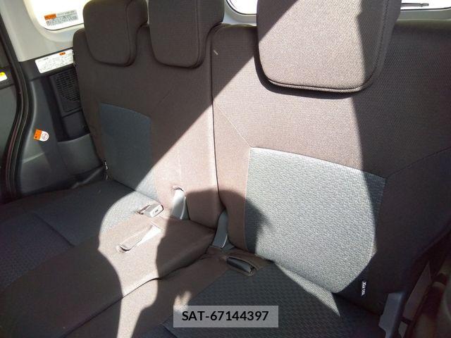 Toyota ROOMY 2021-08 790329-15