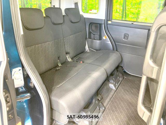 Toyota ROOMY 2018-05 3067984-8