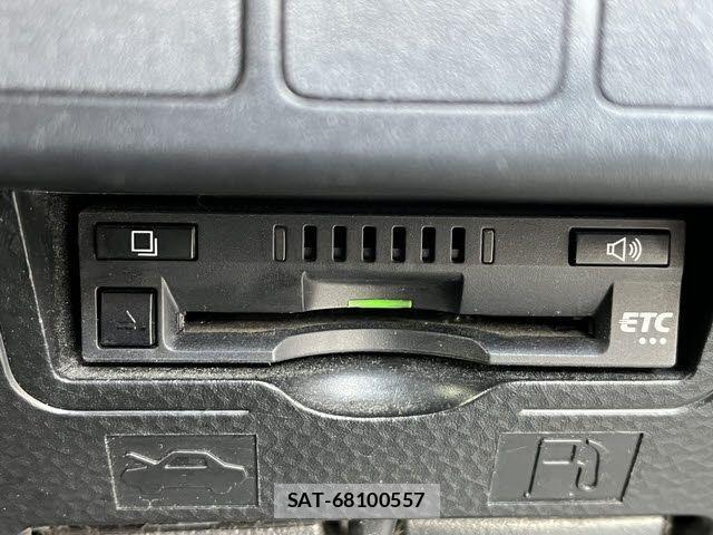 Toyota ROOMY 2017-02 3385579-15