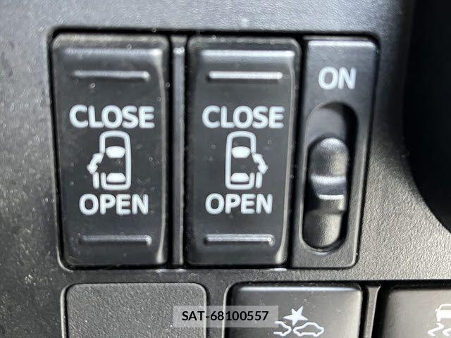 Toyota ROOMY 2017-02 3385579-17