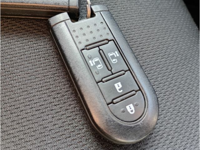 Toyota ROOMY 2018-05 3682038-17