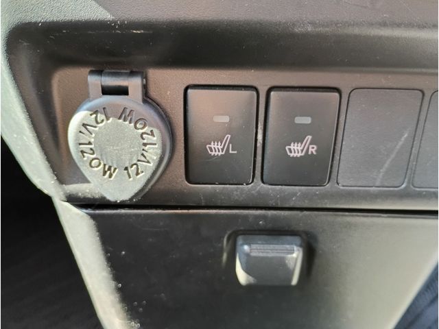 Toyota ROOMY 2018-05 3682038-19