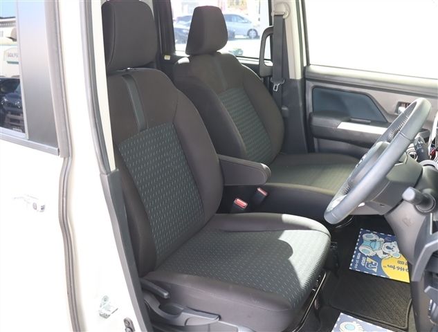 Toyota ROOMY 2022-12 3681923-13
