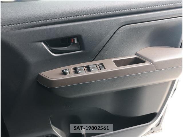 Toyota ROOMY 2024-08 4140646-5